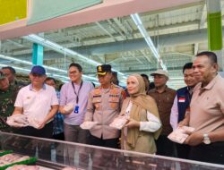 Sidak Pasar Perdana, Wali Kota Baubau Pastikan Harga Bahan Pokok Stabil Jelang Idulfitri