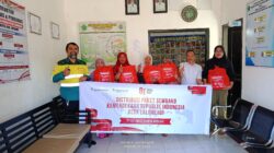 Semarak HUT RI ke-81, PT SCM dan Kontraktor Bagikan Paket Sembako di Wilayah Lingkar Tambang